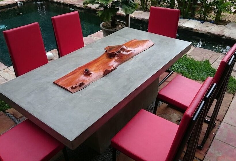 پانسیون Manuelaeric Homestay