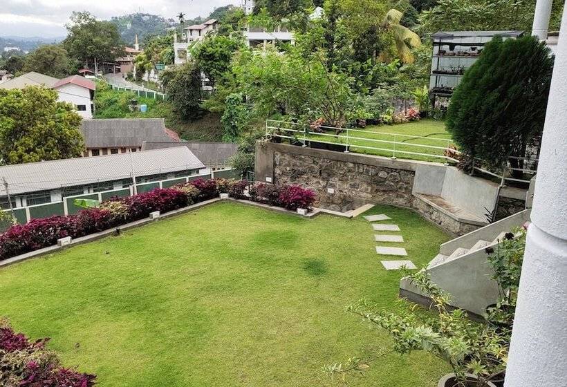 Пансион Marvel Hills Kandy