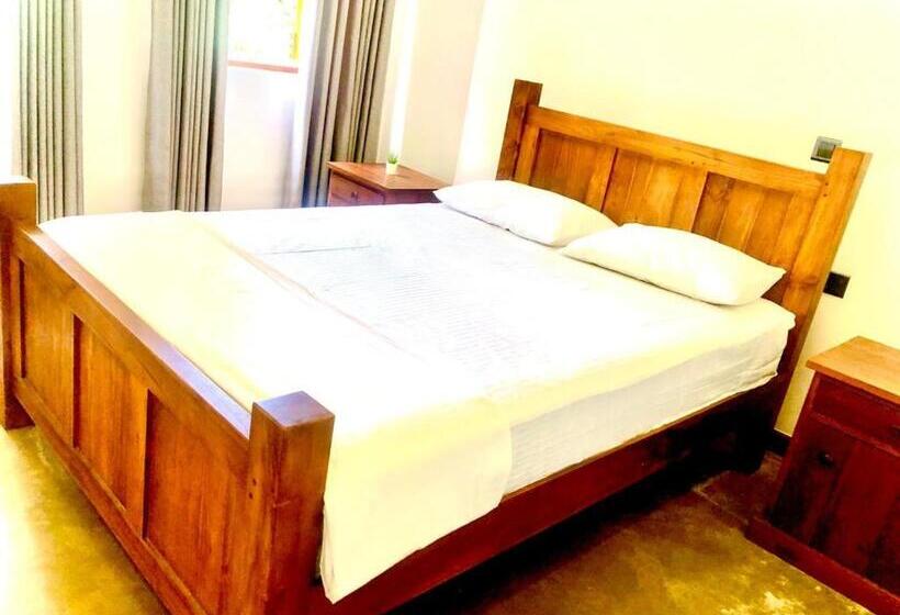 Пансион The River Lodge