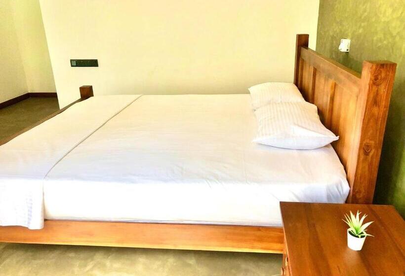 Пансион The River Lodge