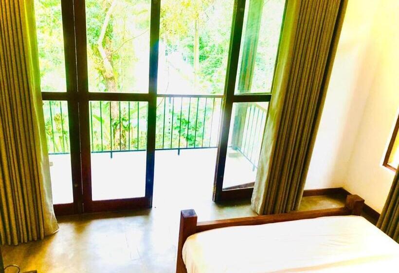 Пансион The River Lodge