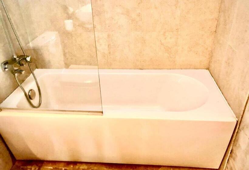 Пансион The River Lodge