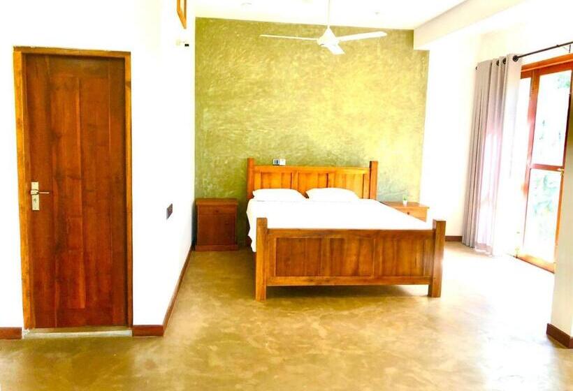 Пансион The River Lodge