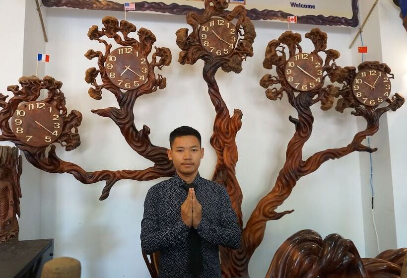 پانسیون Woodrootsbanteaychhmar