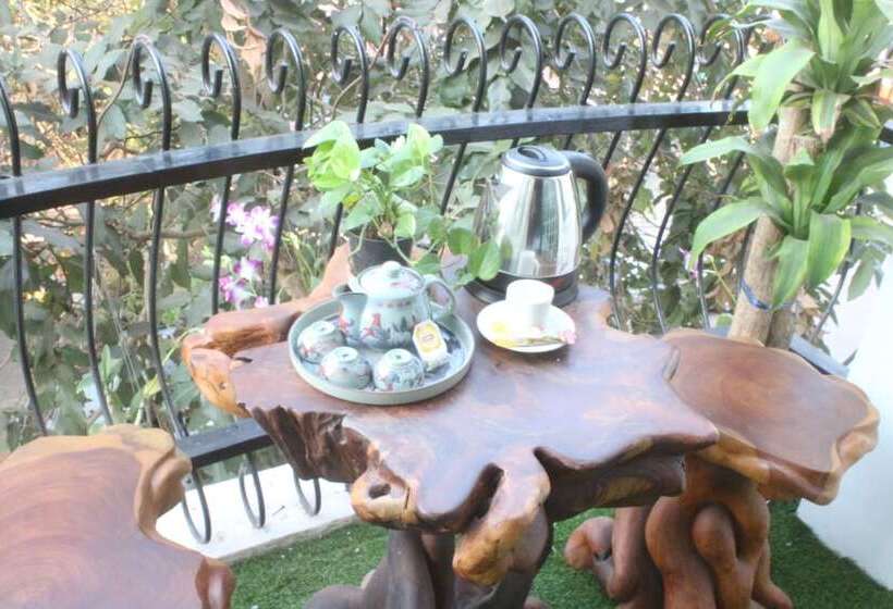 پانسیون Woodrootsbanteaychhmar