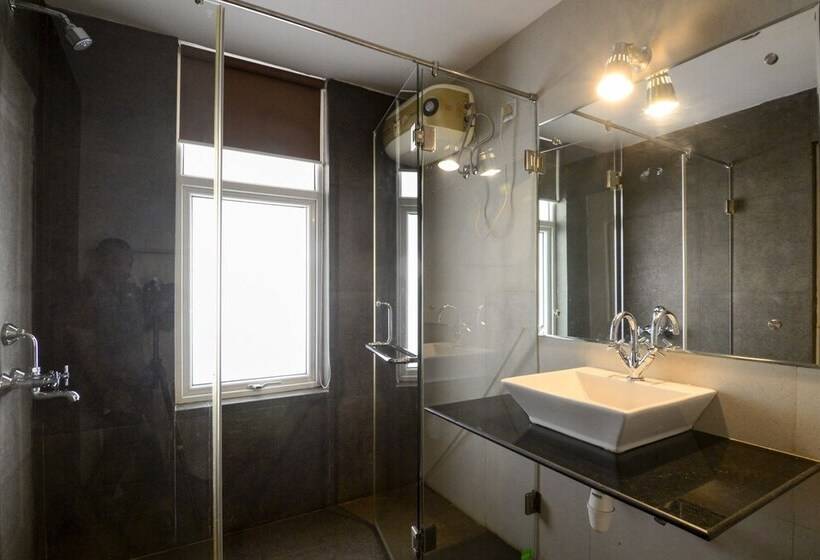 Tripthrill Costa Del Sol 5bhk Villa