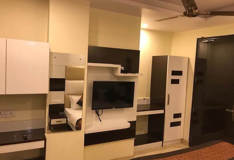 Adb Rooms Hotel Olive International