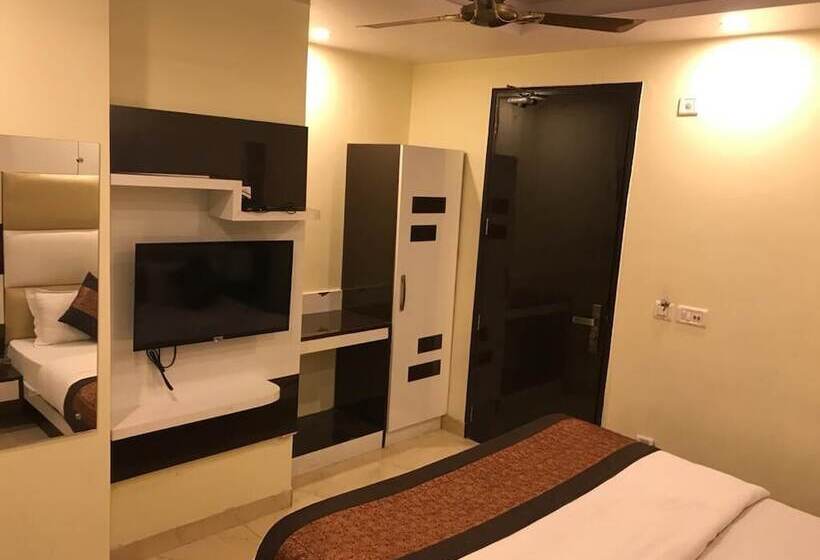 Adb Rooms Hotel Olive International