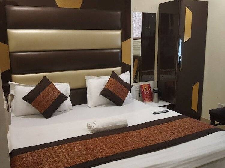 Adb Rooms Hotel Olive International