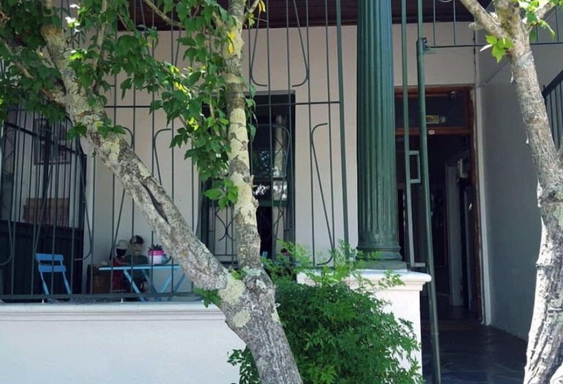 호스텔 Stumble Inn Backpackers Lodge