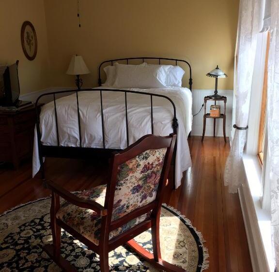 Attwood House Bed And Breakfast Near Manhattan, Ks