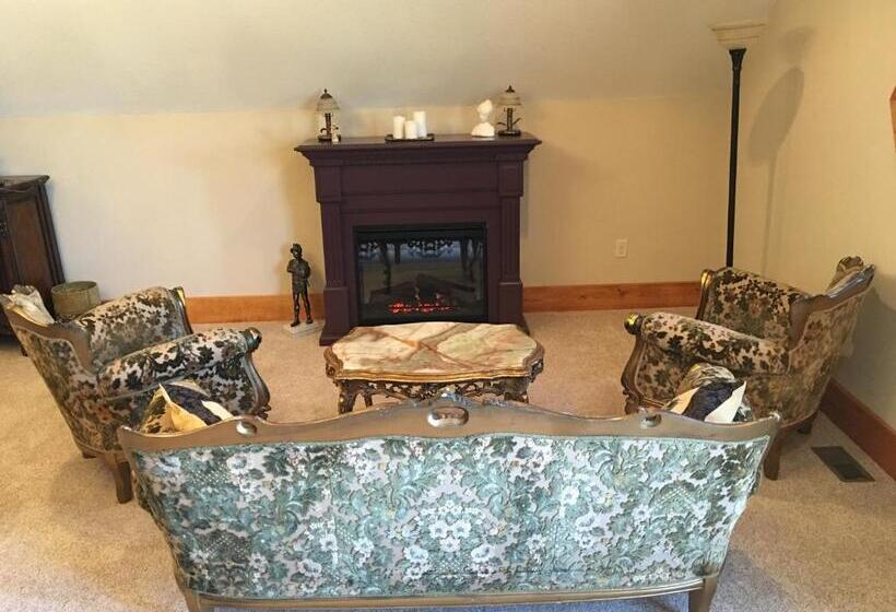 Attwood House Bed And Breakfast Near Manhattan, Ks