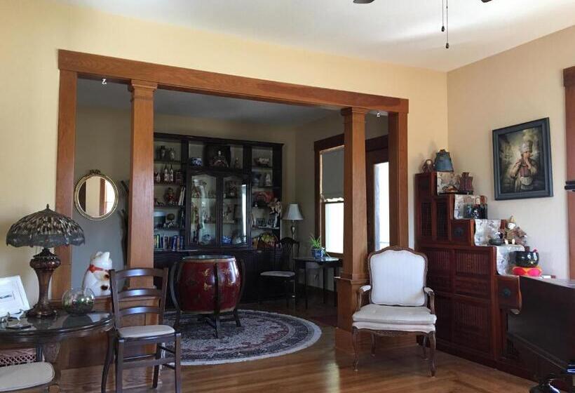 Attwood House Bed And Breakfast Near Manhattan, Ks