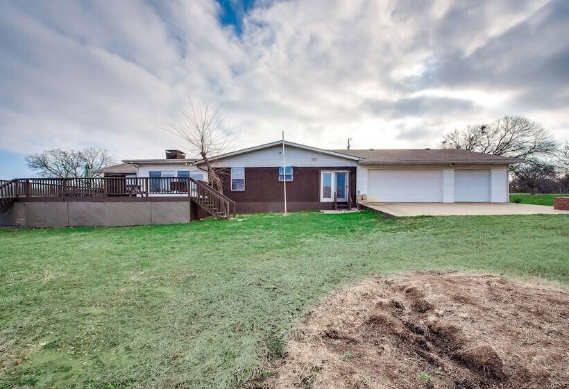 Beautiful Kayewood Waterfront Retreat