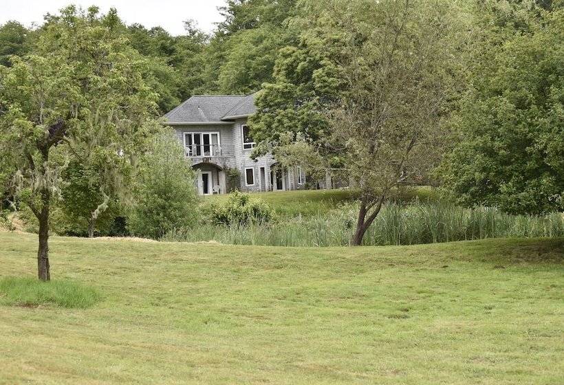 مبيت وإفطار Lucky Mud Inn And Disc Golf Resort