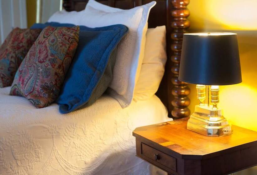 ベッドアンドブレックファースト The Denny House