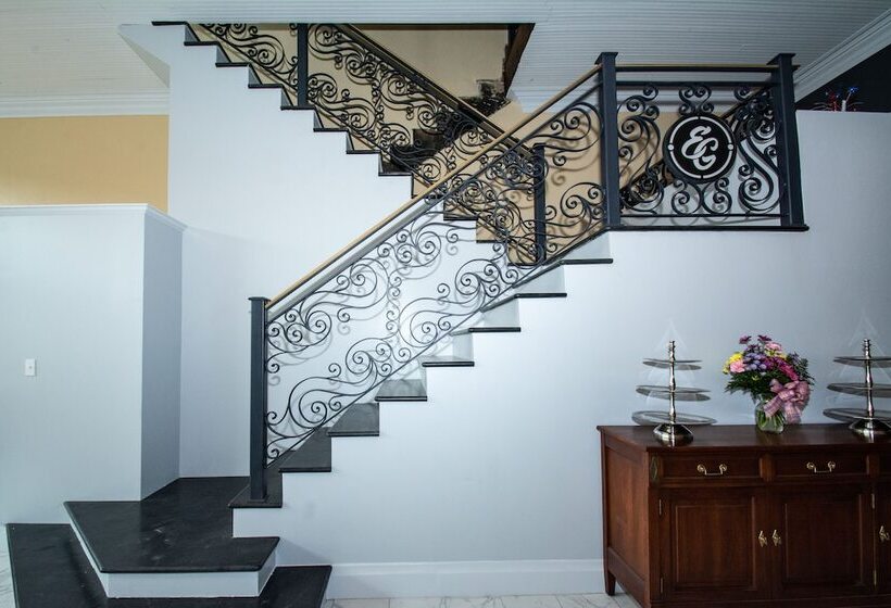 ベッドアンドブレックファースト The Emma Grace