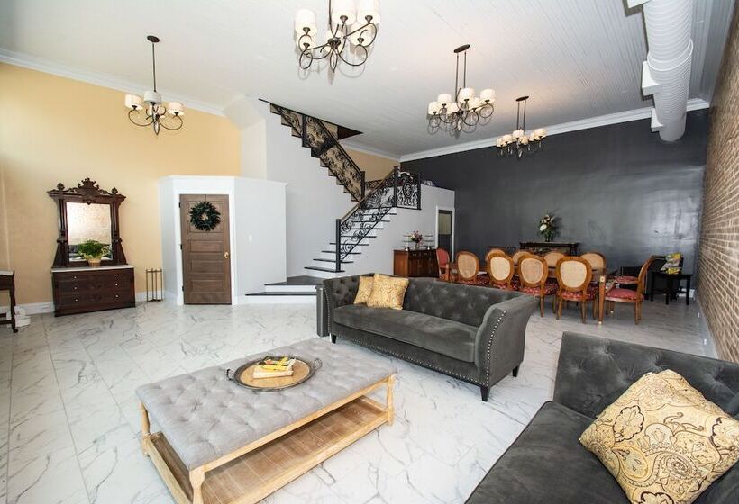 ベッドアンドブレックファースト The Emma Grace