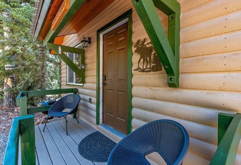 Duck Creek Village Inn