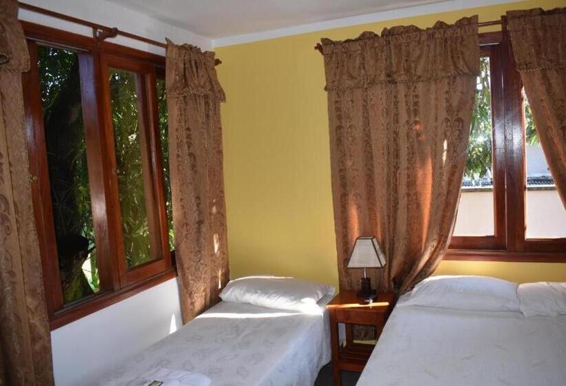 Хостел Benitez Hosteria