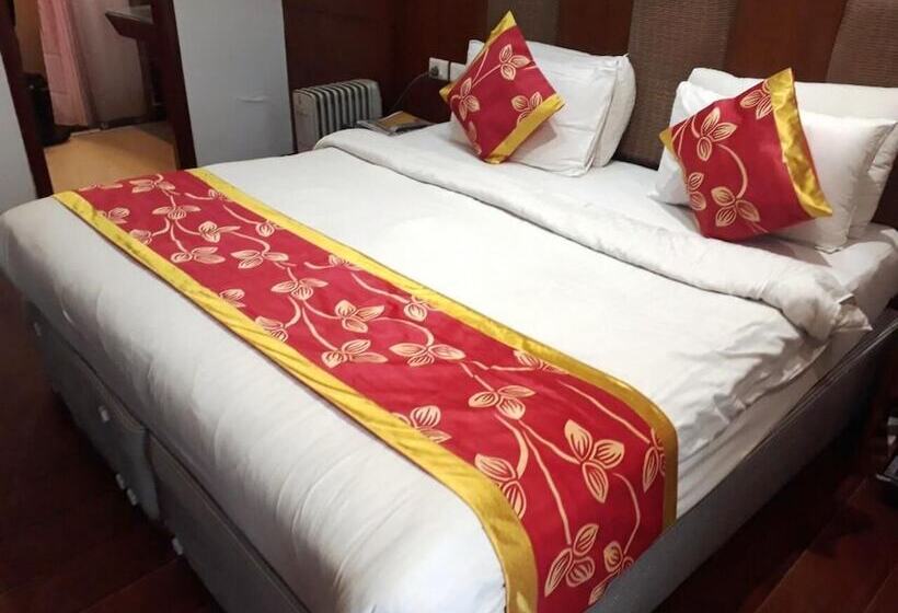 בית מלון כפרי Aerocity Golden