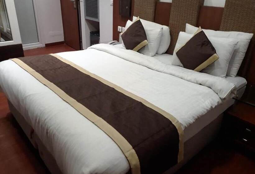 בית מלון כפרי Aerocity Golden