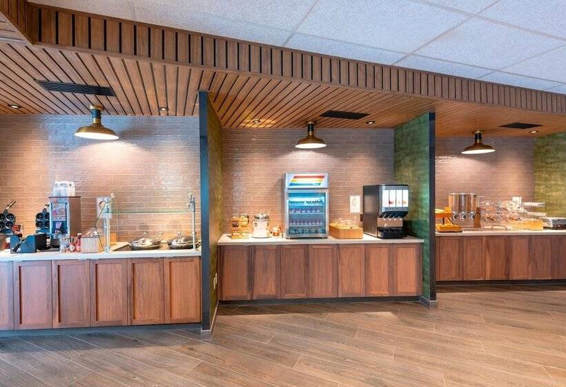 فندق Fairfield Inn & Suites By Marriott Fair Oaks Farms