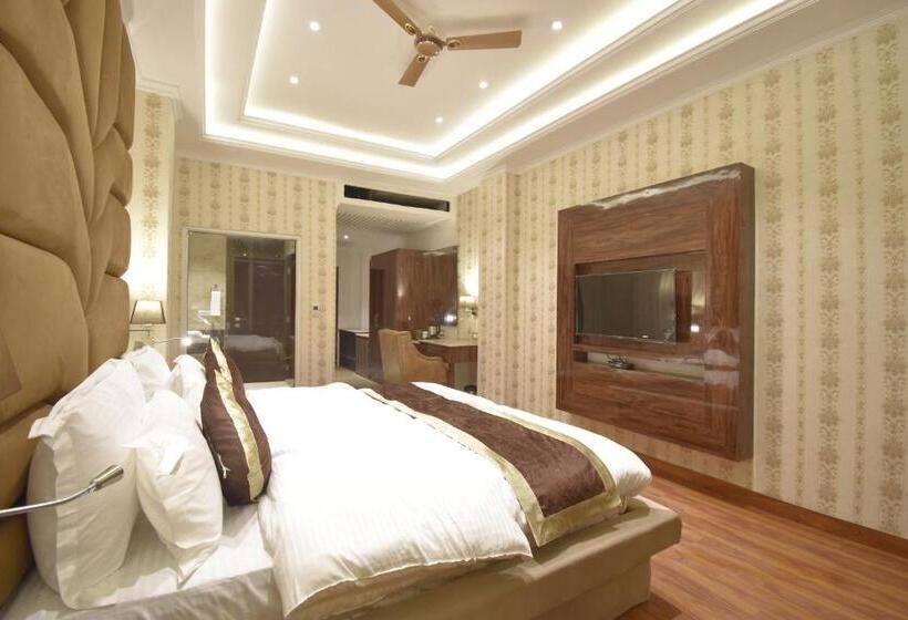 Отель Grand Him Queen Ac Centralized