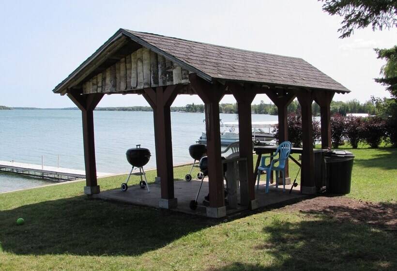 Отель Grand Lake Resort