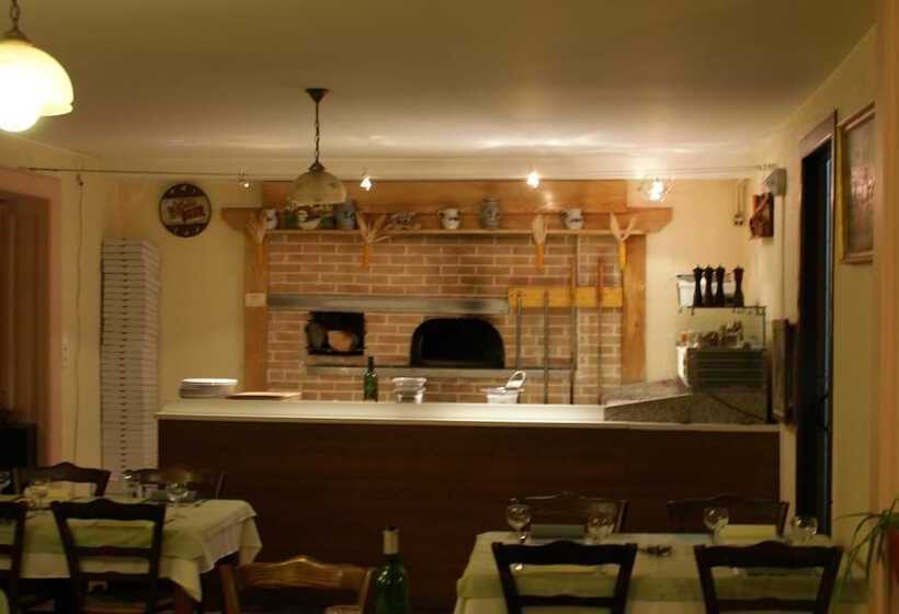Отель Hôtel Du Tourisme