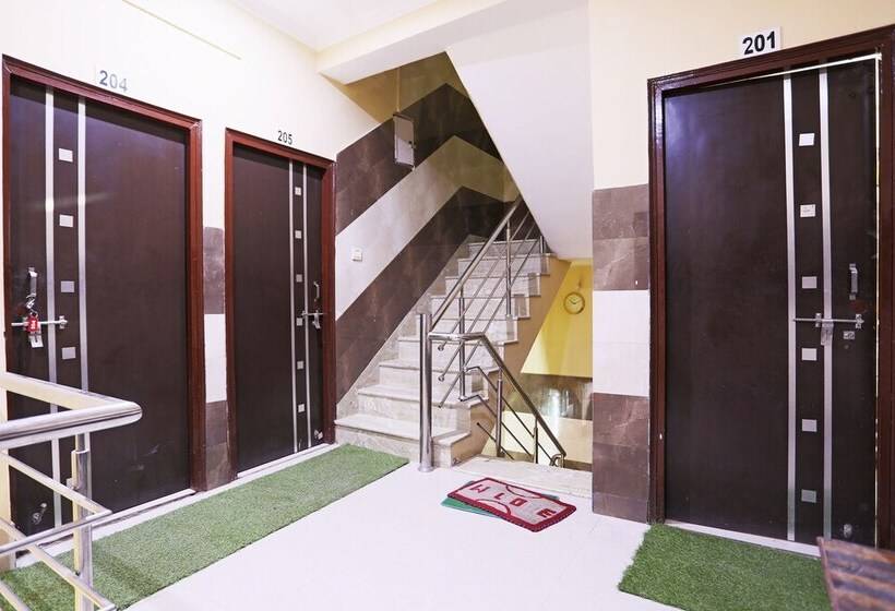 ホテル Kanchan Palace By Oyo Rooms