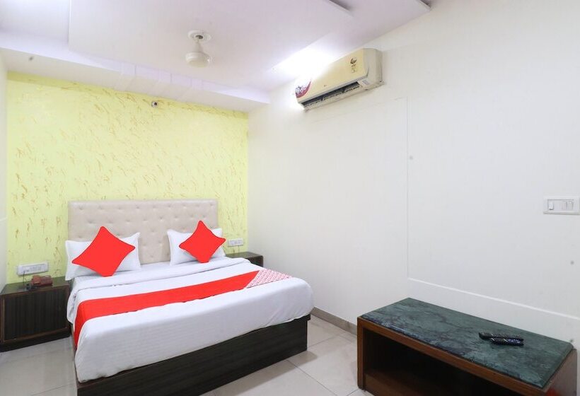 Отель Kirandeep By Oyo Rooms