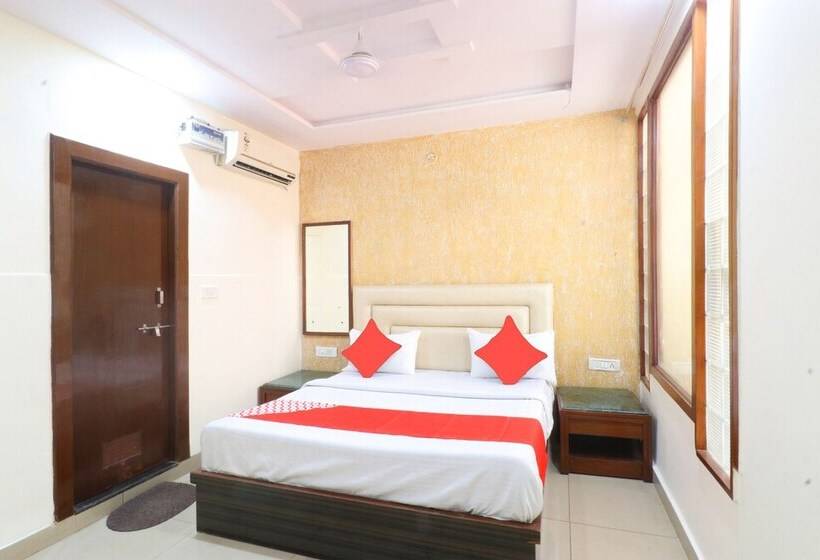 Отель Kirandeep By Oyo Rooms