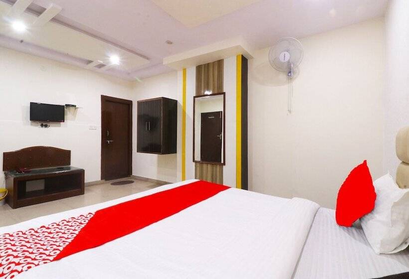 Отель Kirandeep By Oyo Rooms