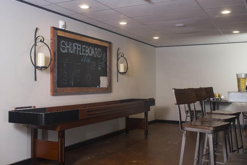 호텔 Lake Bomoseen Lodge