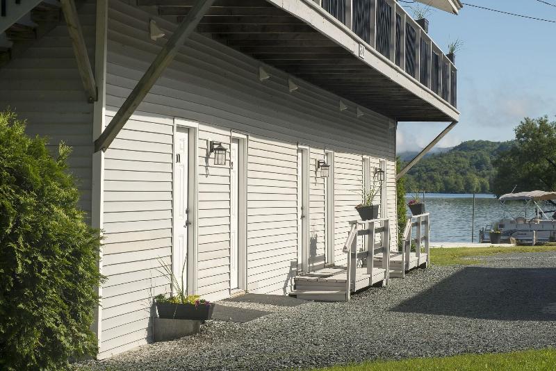 호텔 Lake Bomoseen Lodge