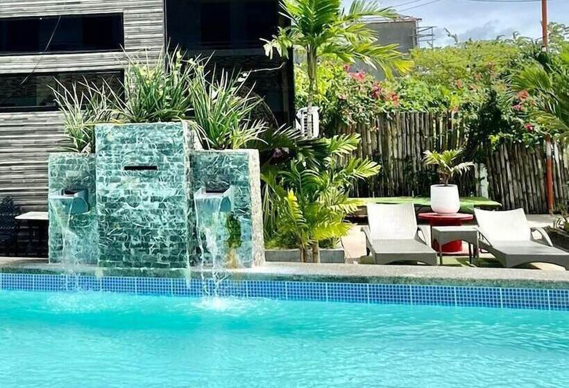 هتل Little Rock Cebu