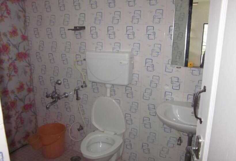 Отель Livgrand Clifton Inn Resort, Yercaud   Residenza