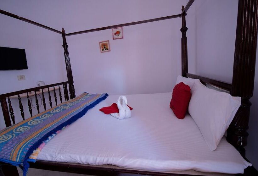 호텔 Livgrand Clifton Inn Resort, Yercaud   Residenza