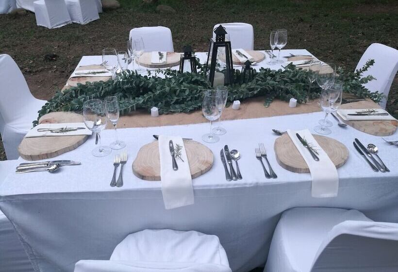 בית מלון כפרי Rain Farm Game Lodge