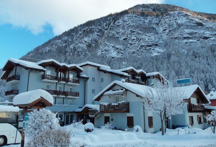 בית מלון כפרי Santoni