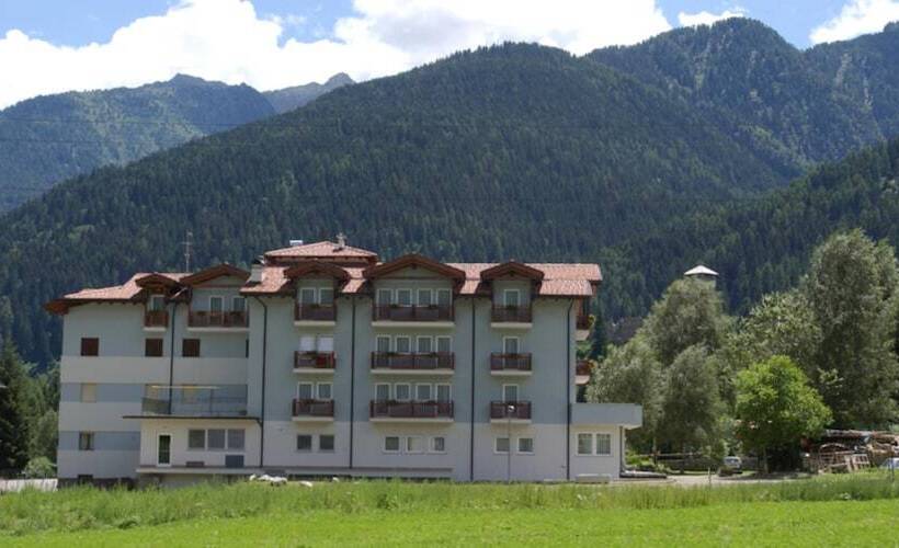 בית מלון כפרי Santoni