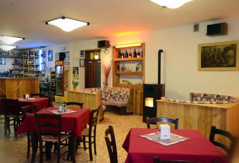 בית מלון כפרי Santoni