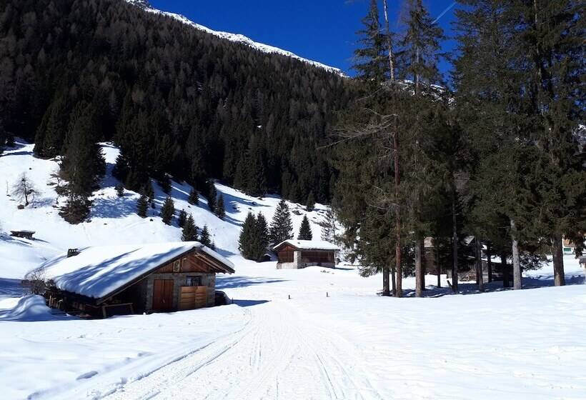 בית מלון כפרי Santoni