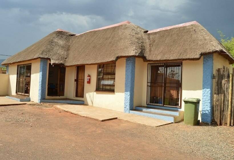 בית מלון כפרי Sekhukhune Guesthouse