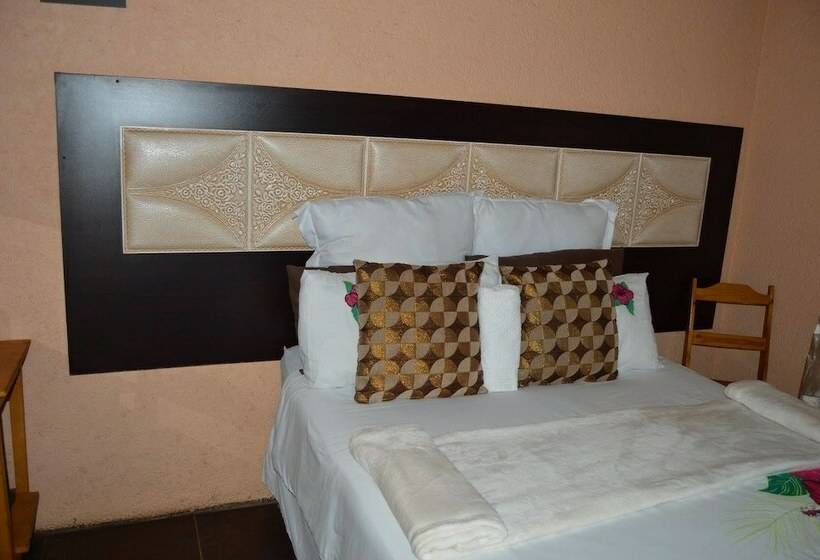 בית מלון כפרי Sekhukhune Guesthouse