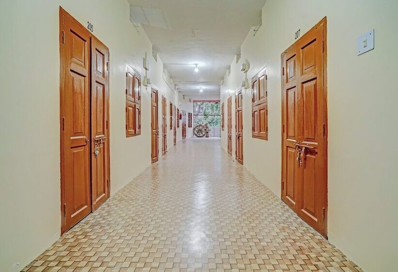 Отель Spot On 49747 Bikram Stays