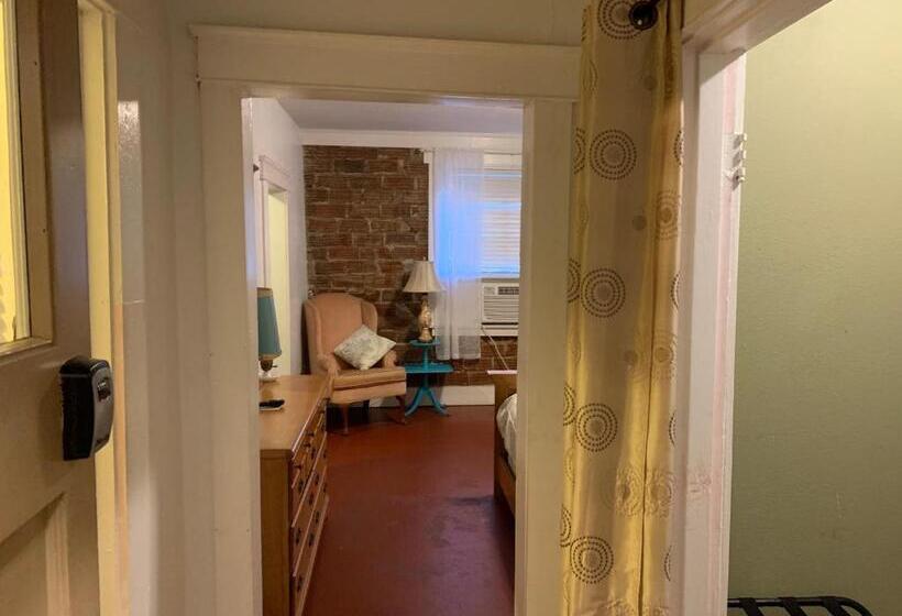 Historic Whiting Hotel Suites