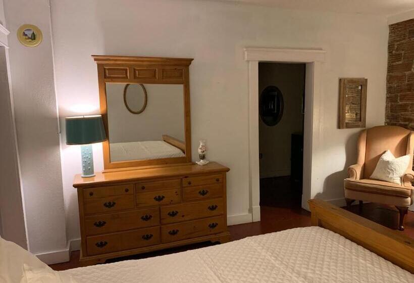 Historic Whiting Hotel Suites