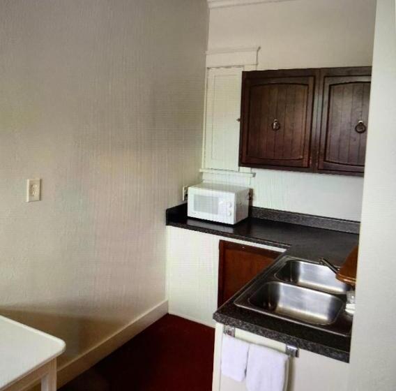 Historic Whiting Hotel Suites